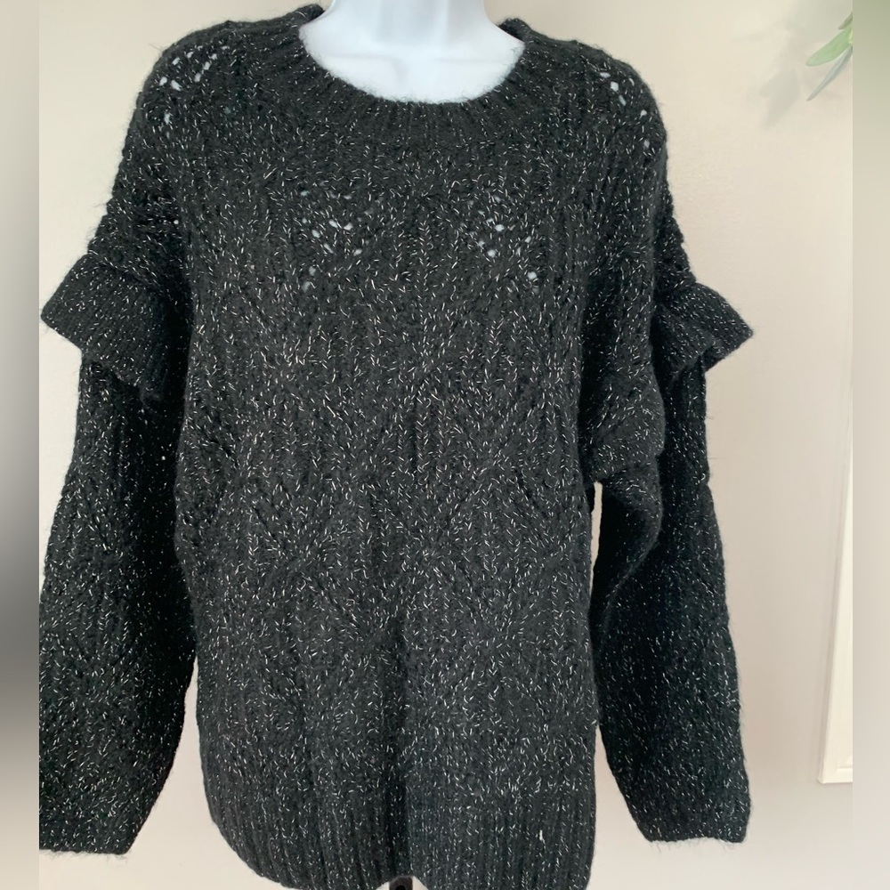 NWT Old Navy Black Ruffle Textured Crew Neck Sweater